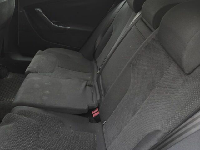 Белый Фольксваген Пассат Вариант, объемом двигателя 2 л и пробегом 300 тыс. км за 2700 $, фото 3 на Automoto.ua