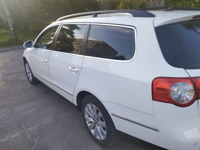 Белый Фольксваген Пассат Вариант, объемом двигателя 2 л и пробегом 294 тыс. км за 6600 $, фото 2 на Automoto.ua