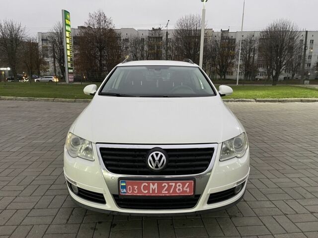 Белый Фольксваген Пассат Вариант, объемом двигателя 2 л и пробегом 273 тыс. км за 4999 $, фото 2 на Automoto.ua