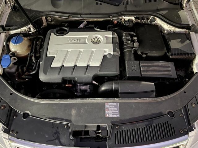 Белый Фольксваген Пассат Вариант, объемом двигателя 2 л и пробегом 273 тыс. км за 4999 $, фото 23 на Automoto.ua