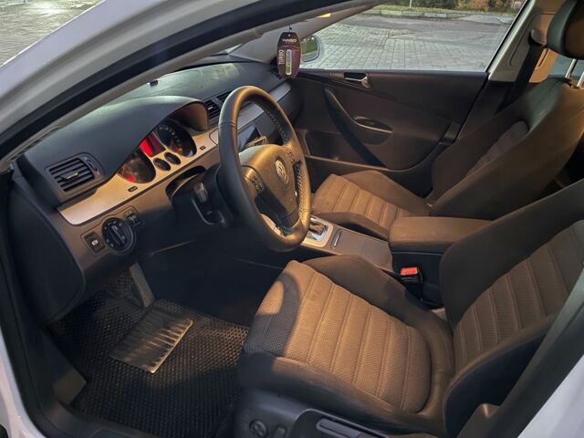 Белый Фольксваген Пассат Вариант, объемом двигателя 2 л и пробегом 273 тыс. км за 4999 $, фото 15 на Automoto.ua