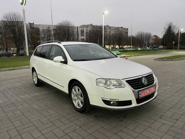 Белый Фольксваген Пассат Вариант, объемом двигателя 2 л и пробегом 273 тыс. км за 4999 $, фото 1 на Automoto.ua