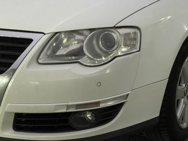 Белый Фольксваген Пассат Вариант, объемом двигателя 2 л и пробегом 273 тыс. км за 4999 $, фото 21 на Automoto.ua