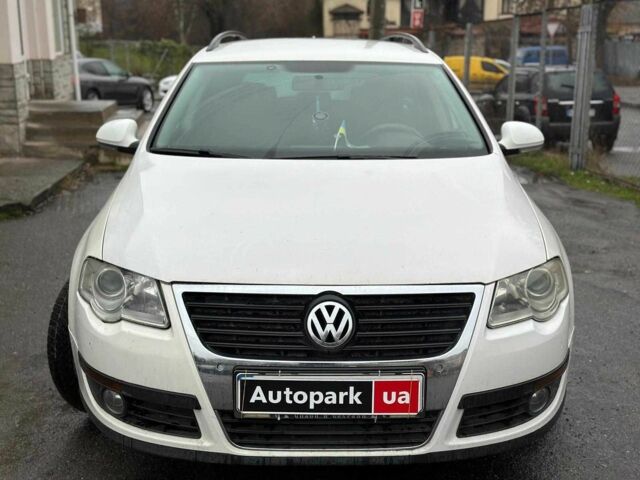 Білий Фольксваген Пассат Варіант, об'ємом двигуна 2 л та пробігом 238 тис. км за 6990 $, фото 1 на Automoto.ua