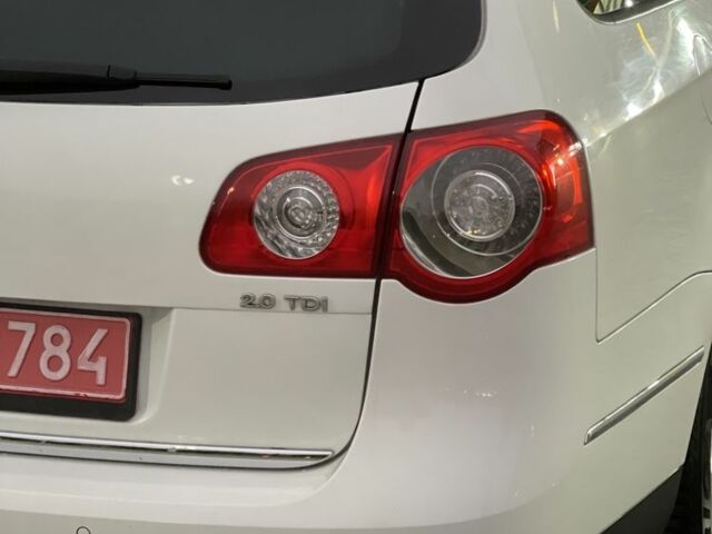 Белый Фольксваген Пассат Вариант, объемом двигателя 2 л и пробегом 273 тыс. км за 4999 $, фото 13 на Automoto.ua