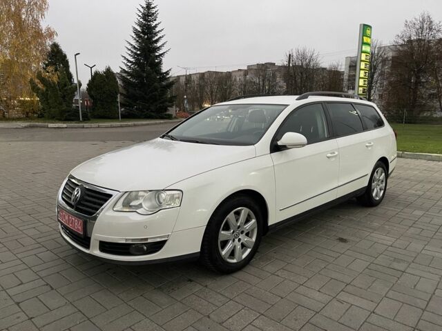Белый Фольксваген Пассат Вариант, объемом двигателя 2 л и пробегом 273 тыс. км за 4999 $, фото 3 на Automoto.ua