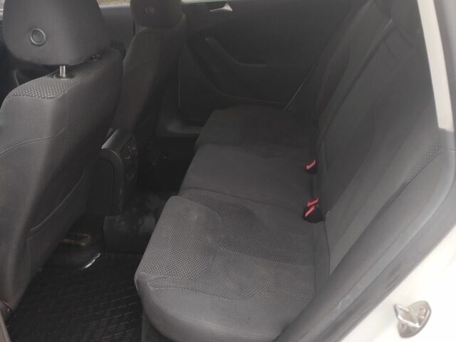 Білий Фольксваген Пассат Варіант, об'ємом двигуна 2 л та пробігом 320 тис. км за 8000 $, фото 3 на Automoto.ua