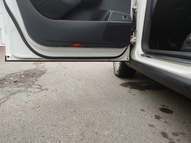 Білий Фольксваген Пассат Варіант, об'ємом двигуна 2 л та пробігом 320 тис. км за 8000 $, фото 8 на Automoto.ua