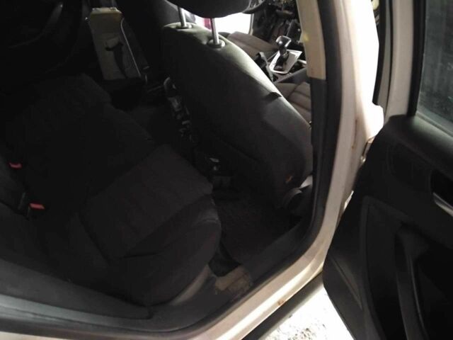 Белый Фольксваген Пассат Вариант, объемом двигателя 1.4 л и пробегом 250 тыс. км за 750 $, фото 3 на Automoto.ua