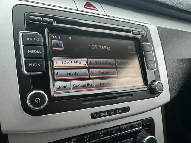 Белый Фольксваген Пассат Вариант, объемом двигателя 1.4 л и пробегом 300 тыс. км за 4800 $, фото 16 на Automoto.ua