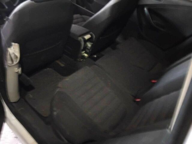 Белый Фольксваген Пассат Вариант, объемом двигателя 1.4 л и пробегом 250 тыс. км за 750 $, фото 4 на Automoto.ua