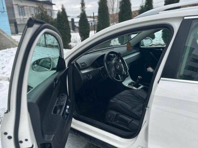 Белый Фольксваген Пассат Вариант, объемом двигателя 1.6 л и пробегом 360 тыс. км за 5461 $, фото 2 на Automoto.ua