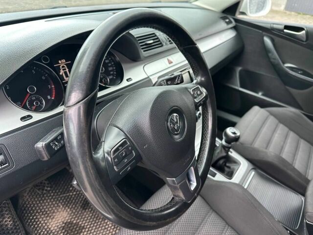 Белый Фольксваген Пассат Вариант, объемом двигателя 1.4 л и пробегом 300 тыс. км за 4800 $, фото 12 на Automoto.ua