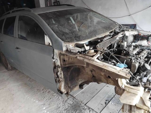 Белый Фольксваген Пассат Вариант, объемом двигателя 1.4 л и пробегом 250 тыс. км за 750 $, фото 8 на Automoto.ua