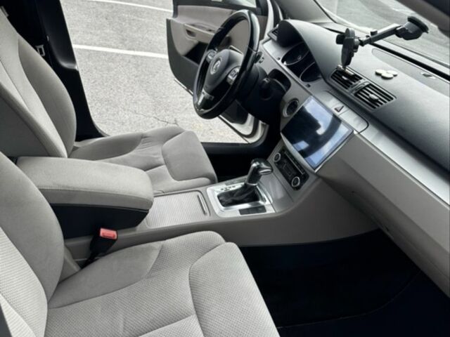 Белый Фольксваген Пассат Вариант, объемом двигателя 1.8 л и пробегом 310 тыс. км за 5500 $, фото 2 на Automoto.ua