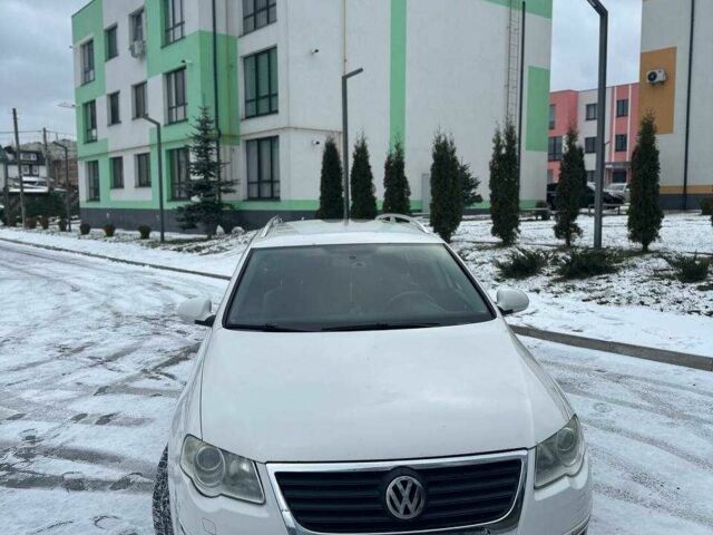 Белый Фольксваген Пассат Вариант, объемом двигателя 1.6 л и пробегом 360 тыс. км за 5461 $, фото 1 на Automoto.ua
