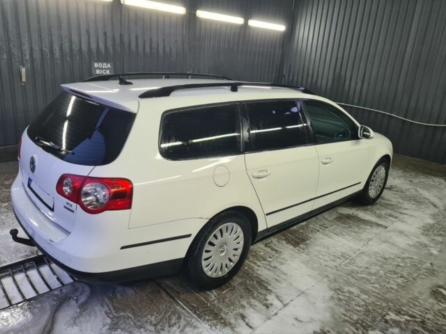 Белый Фольксваген Пассат Вариант, объемом двигателя 0 л и пробегом 299 тыс. км за 5450 $, фото 5 на Automoto.ua