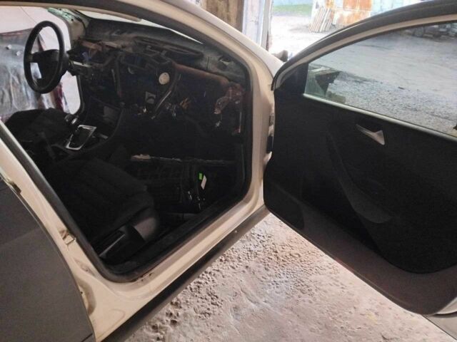 Белый Фольксваген Пассат Вариант, объемом двигателя 1.4 л и пробегом 250 тыс. км за 750 $, фото 2 на Automoto.ua