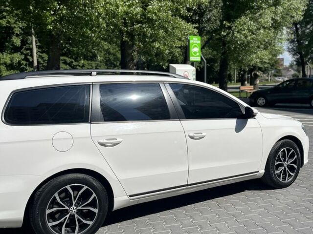 Фольксваген Пассат Вариант 2011 в Хмельницком на Automoto.ua Белый Фольксваген Пассат Вариант, объемом двигателя 2 л и пробегом 288 тыс. км за 7800 $, фото 10 на Automoto.ua