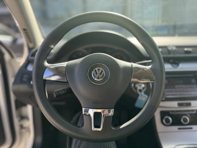 Фольксваген Пассат Вариант 2011 в Ровно на Automoto.ua Белый Фольксваген Пассат Вариант, объемом двигателя 1.6 л и пробегом 277 тыс. км за 7590 $, фото 4 на Automoto.ua