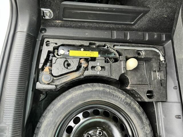 Фольксваген Пассат Варіант 2011 у Дрогобичі на Automoto.ua Білий Фольксваген Пассат Варіант, об'ємом двигуна 2 л та пробігом 278 тис. км за 8800 $, фото 3 на Automoto.ua