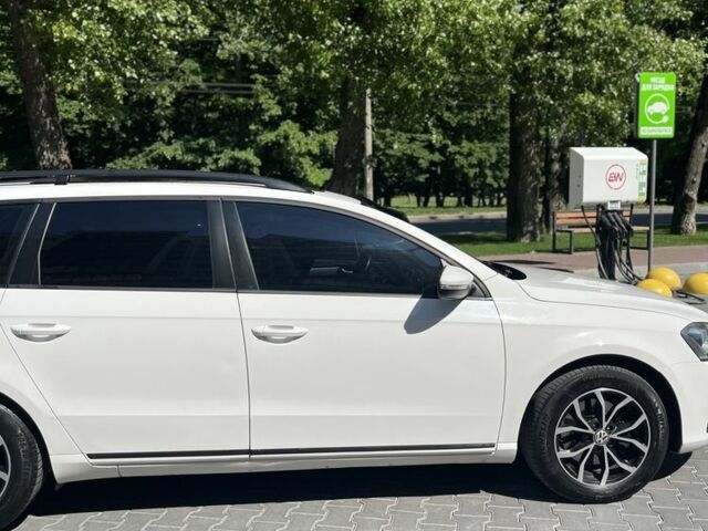 Фольксваген Пассат Вариант 2011 в Хмельницком на Automoto.ua Белый Фольксваген Пассат Вариант, объемом двигателя 2 л и пробегом 288 тыс. км за 7800 $, фото 11 на Automoto.ua