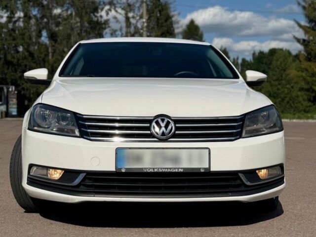Фольксваген Пассат Вариант 2011 в Ровно на Automoto.ua Белый Фольксваген Пассат Вариант, объемом двигателя 1.6 л и пробегом 277 тыс. км за 7590 $, фото 18 на Automoto.ua