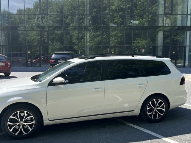 Фольксваген Пассат Вариант 2011 в Хмельницком на Automoto.ua Белый Фольксваген Пассат Вариант, объемом двигателя 2 л и пробегом 288 тыс. км за 7800 $, фото 4 на Automoto.ua