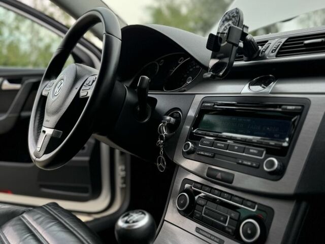 Фольксваген Пассат Варіант 2011 у Дрогобичі на Automoto.ua Білий Фольксваген Пассат Варіант, об'ємом двигуна 2 л та пробігом 278 тис. км за 8800 $, фото 6 на Automoto.ua