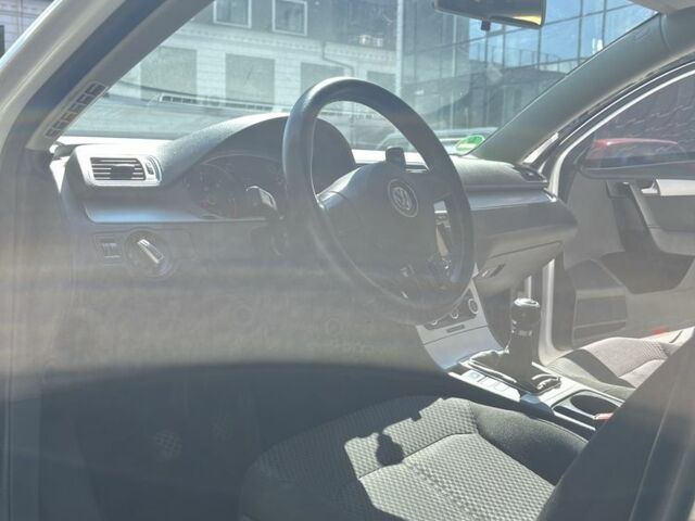 Фольксваген Пассат Вариант 2011 в Хмельницком на Automoto.ua Белый Фольксваген Пассат Вариант, объемом двигателя 2 л и пробегом 288 тыс. км за 7800 $, фото 20 на Automoto.ua