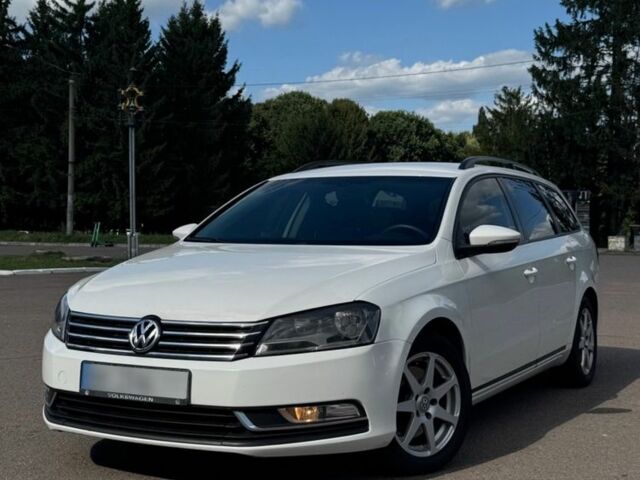 Фольксваген Пассат Вариант 2011 в Ровно на Automoto.ua Белый Фольксваген Пассат Вариант, объемом двигателя 1.6 л и пробегом 277 тыс. км за 7590 $, фото 19 на Automoto.ua