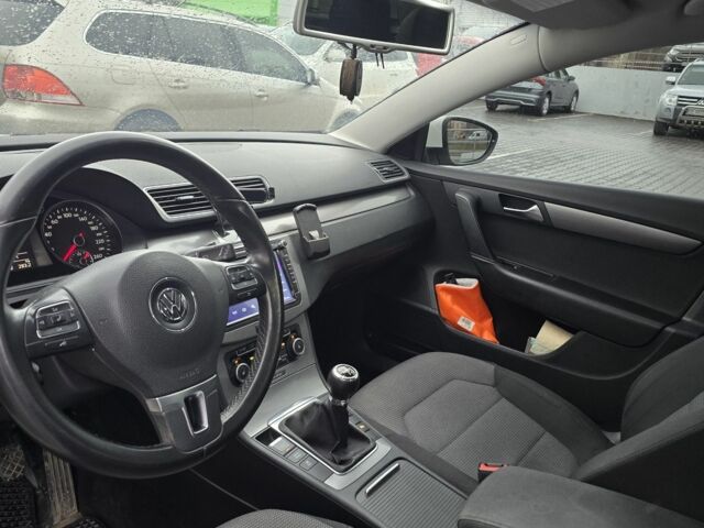 Фольксваген Пассат Вариант 2011 в Черновцах на Automoto.ua Белый Фольксваген Пассат Вариант, объемом двигателя 1.6 л и пробегом 234 тыс. км за 7500 $, фото 5 на Automoto.ua