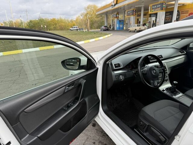 Фольксваген Пассат Вариант 2011 в Полтаве на Automoto.ua Белый Фольксваген Пассат Вариант, объемом двигателя 1.6 л и пробегом 216 тыс. км за 9000 $, фото 19 на Automoto.ua