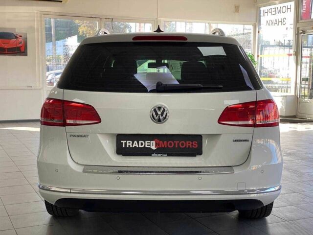 Фольксваген Пассат Вариант 2011 в Киеве на Automoto.ua Белый Фольксваген Пассат Вариант, объемом двигателя 1.4 л и пробегом 313 тыс. км за 7590 $, фото 9 на Automoto.ua