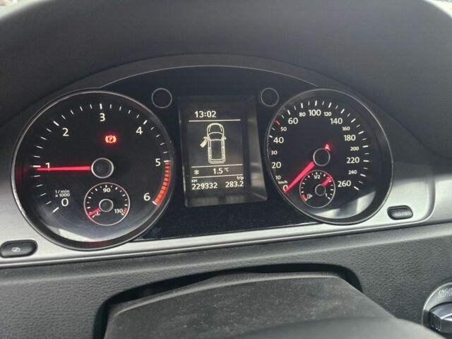 Фольксваген Пассат Вариант 2011 в Черновцах на Automoto.ua Белый Фольксваген Пассат Вариант, объемом двигателя 1.6 л и пробегом 234 тыс. км за 7500 $, фото 6 на Automoto.ua