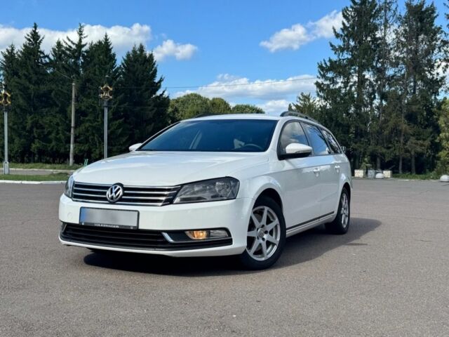 Фольксваген Пассат Вариант 2011 в Ровно на Automoto.ua Белый Фольксваген Пассат Вариант, объемом двигателя 1.6 л и пробегом 277 тыс. км за 7590 $, фото 13 на Automoto.ua