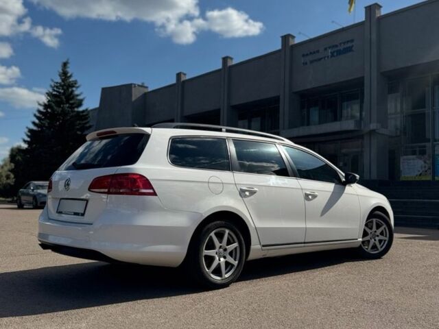 Фольксваген Пассат Вариант 2011 в Ровно на Automoto.ua Белый Фольксваген Пассат Вариант, объемом двигателя 1.6 л и пробегом 277 тыс. км за 7590 $, фото 15 на Automoto.ua