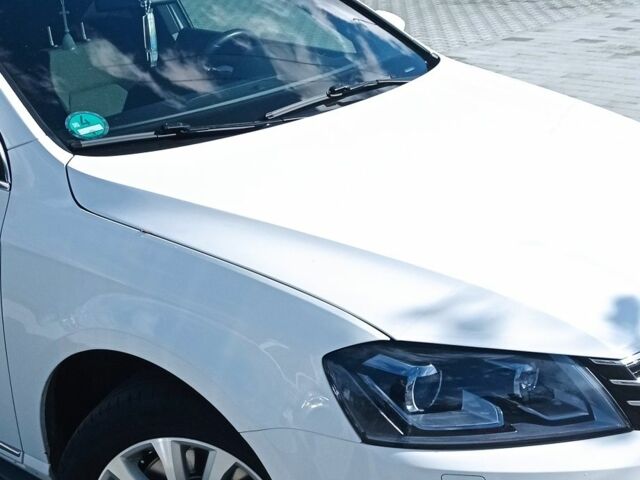 Белый Фольксваген Пассат Вариант, объемом двигателя 2 л и пробегом 330 тыс. км за 10499 $, фото 13 на Automoto.ua