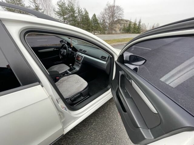 Білий Фольксваген Пассат Варіант, об'ємом двигуна 1.6 л та пробігом 320 тис. км за 9200 $, фото 7 на Automoto.ua