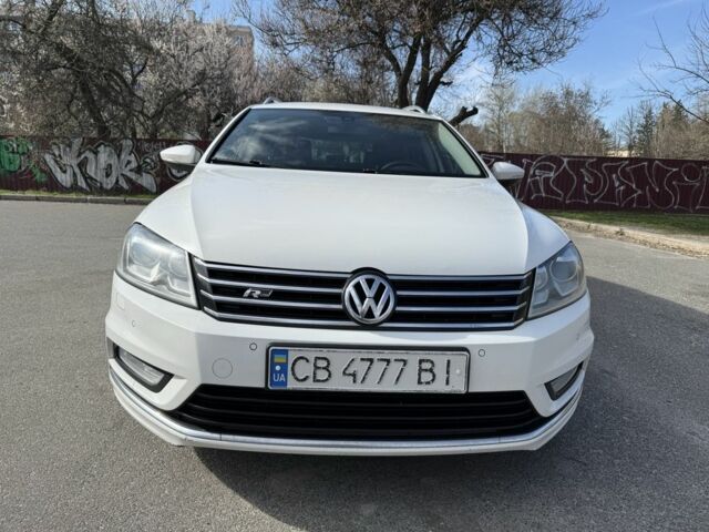 Белый Фольксваген Пассат Вариант, объемом двигателя 2 л и пробегом 320 тыс. км за 11111 $, фото 2 на Automoto.ua