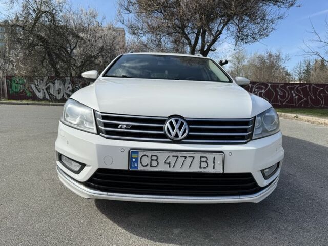 Белый Фольксваген Пассат Вариант, объемом двигателя 2 л и пробегом 320 тыс. км за 11111 $, фото 4 на Automoto.ua
