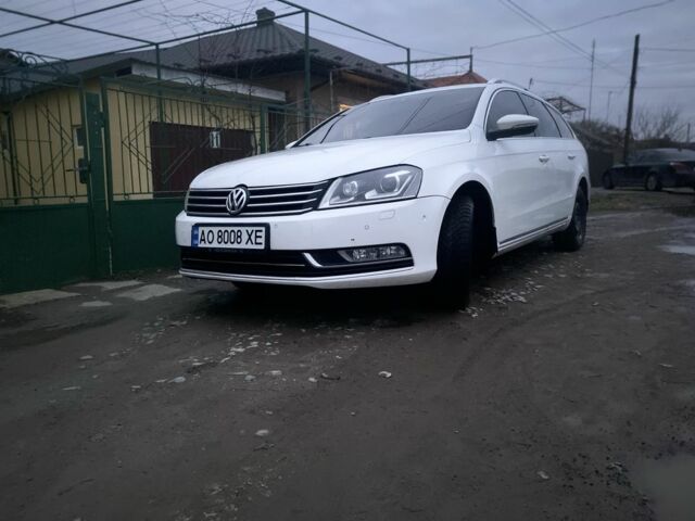 Белый Фольксваген Пассат Вариант, объемом двигателя 2 л и пробегом 295 тыс. км за 13200 $, фото 1 на Automoto.ua
