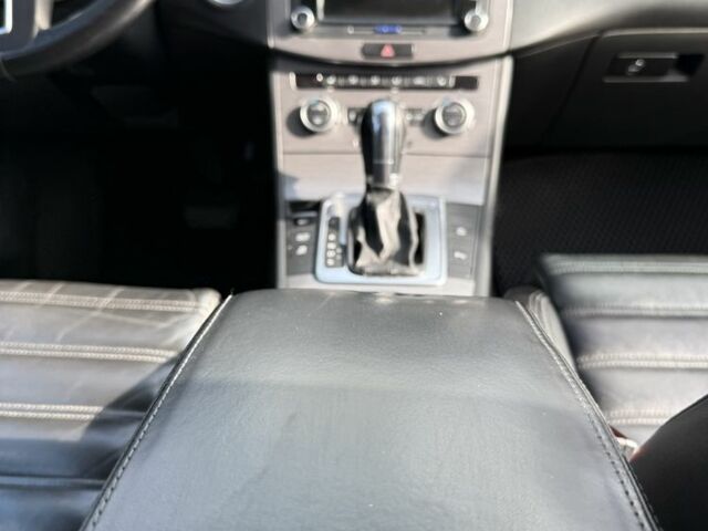 Белый Фольксваген Пассат Вариант, объемом двигателя 2 л и пробегом 320 тыс. км за 11111 $, фото 21 на Automoto.ua