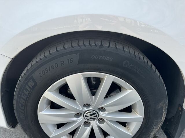 Білий Фольксваген Пассат Варіант, об'ємом двигуна 2 л та пробігом 319 тис. км за 10200 $, фото 22 на Automoto.ua