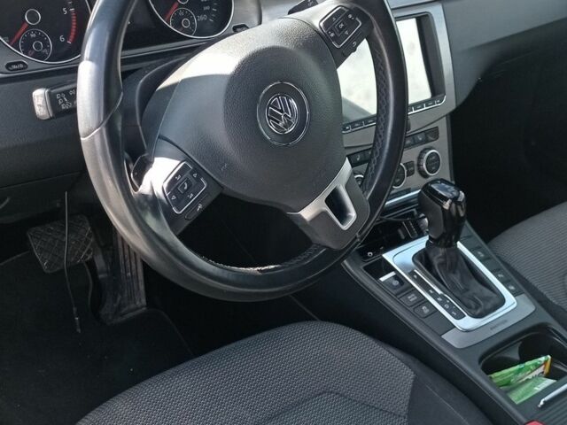 Белый Фольксваген Пассат Вариант, объемом двигателя 2 л и пробегом 330 тыс. км за 10499 $, фото 8 на Automoto.ua