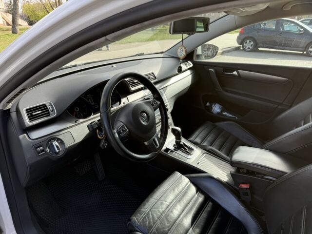 Белый Фольксваген Пассат Вариант, объемом двигателя 2 л и пробегом 320 тыс. км за 11111 $, фото 15 на Automoto.ua