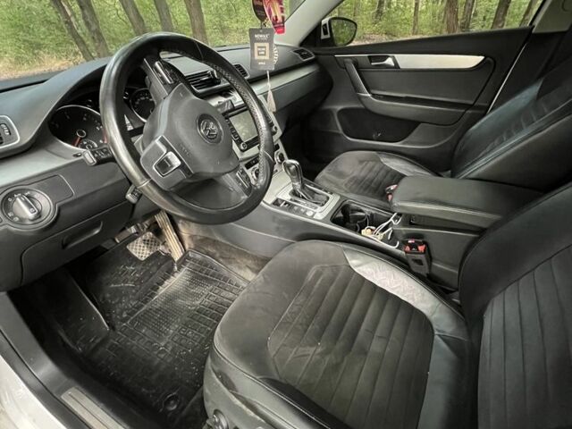 Белый Фольксваген Пассат Вариант, объемом двигателя 2 л и пробегом 295 тыс. км за 13200 $, фото 4 на Automoto.ua