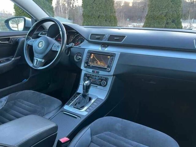 Белый Фольксваген Пассат Вариант, объемом двигателя 2 л и пробегом 238 тыс. км за 7200 $, фото 5 на Automoto.ua