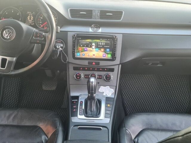 Белый Фольксваген Пассат Вариант, объемом двигателя 2 л и пробегом 281 тыс. км за 9700 $, фото 3 на Automoto.ua