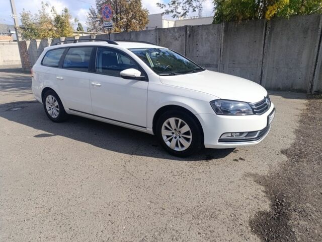 Білий Фольксваген Пассат Варіант, об'ємом двигуна 1.6 л та пробігом 320 тис. км за 9200 $, фото 2 на Automoto.ua